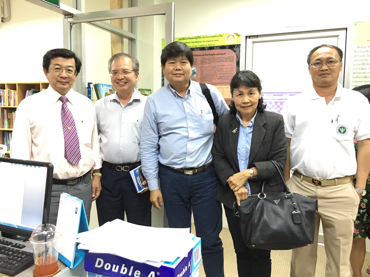 The board committee of Manose Health and Beauty Research Center have participated the meeting and visited the Herb and Thai Traditional Medicine Devision (TDC)